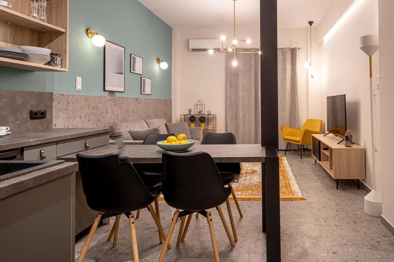 Elegant Apt 5' From Ampelokipi Metro Station Athens Exterior photo
